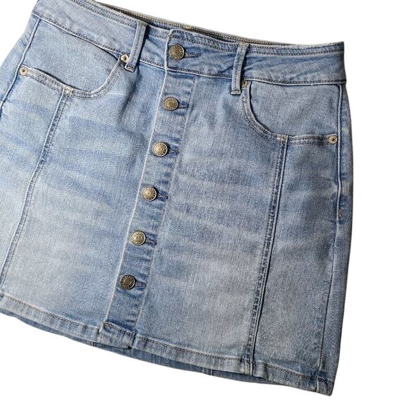 American Eagle Denim Mini Skirt Button Front Light Wash Casual Womens Size 6 - Picture 4 of 13